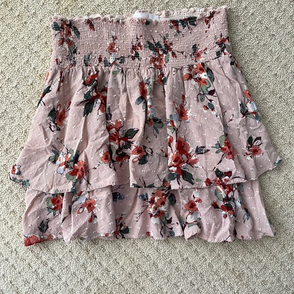 Floral tiered skirt. NWOT. Small - Picture 1 of 5